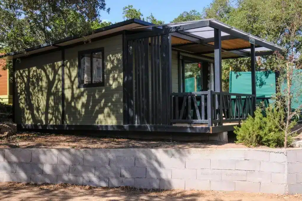 Chalet NOUMEA 25m² – 2 chambres -climatisation – terrasse 12m²