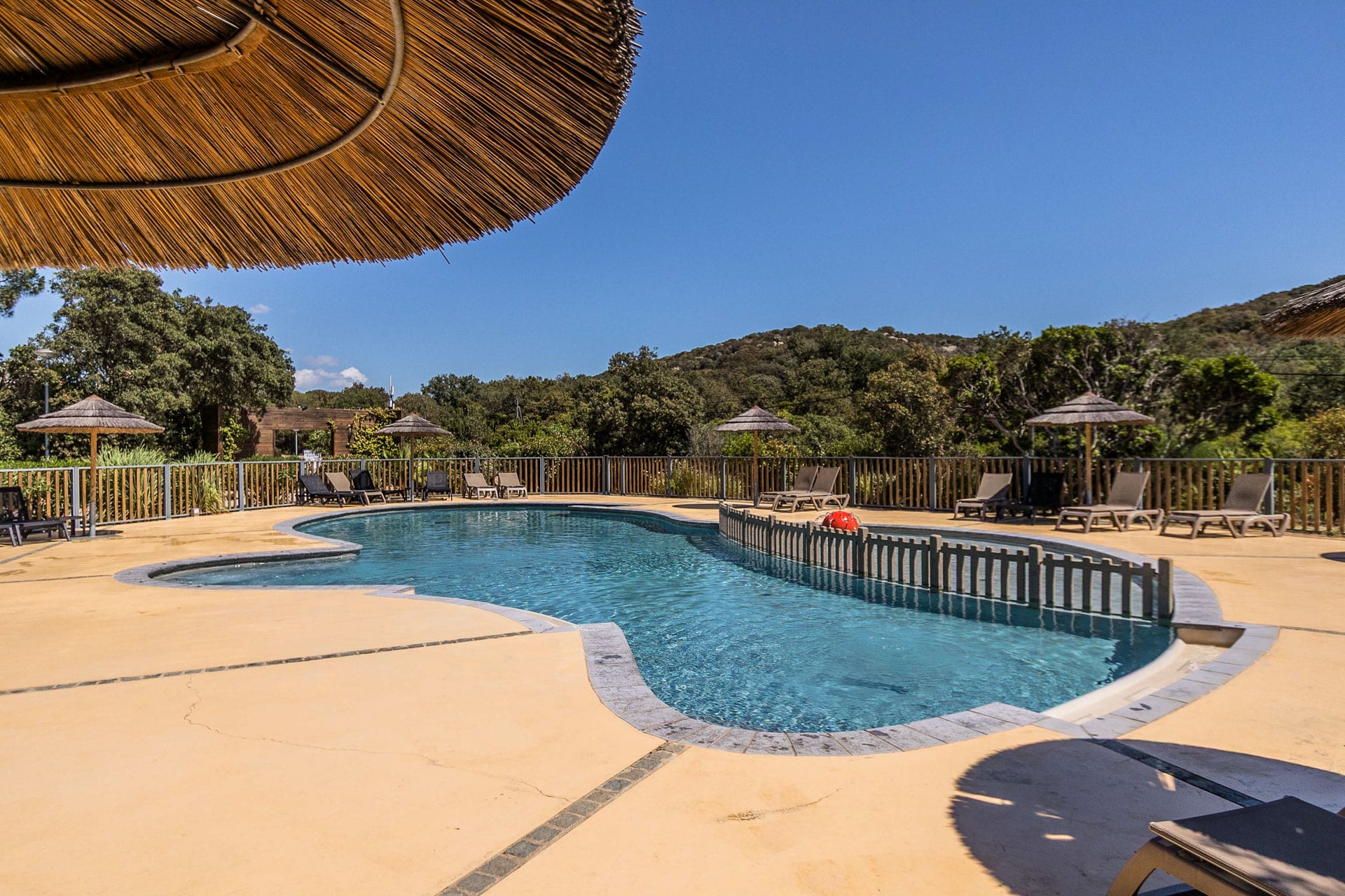 camping piscine corse